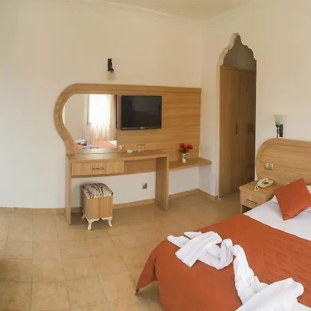 Oykun Φετιγιέ