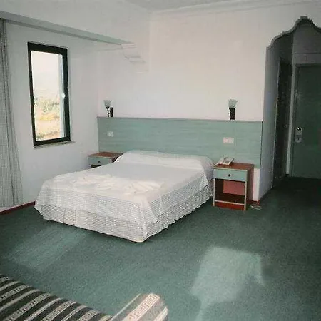 Oykun Φετιγιέ